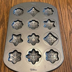 2 12 cavity Wilton Christmas cookie, mold pans